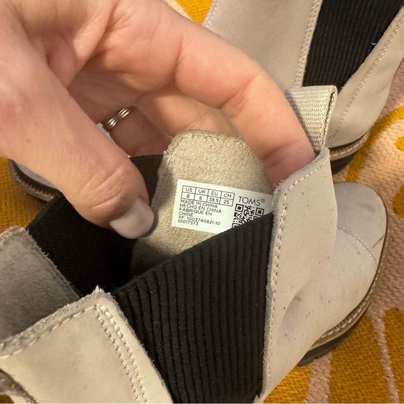 Toms Booties - Picture 5 of 8